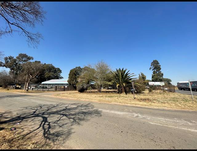 2,700M² INDUSTRIAL YARD FOR SALE IN NEW MODDER